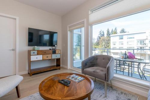 Elegant Condo With Private Bbq & Ocean Views