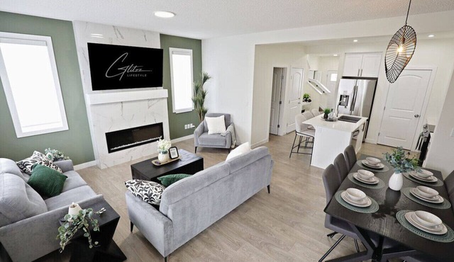 Elegant Retreat w/King Beds|Golf|Disney+|Near WEM