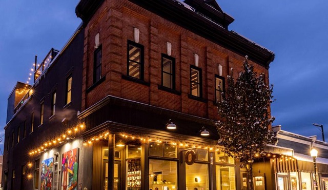 Eleven Revelstoke Lodge