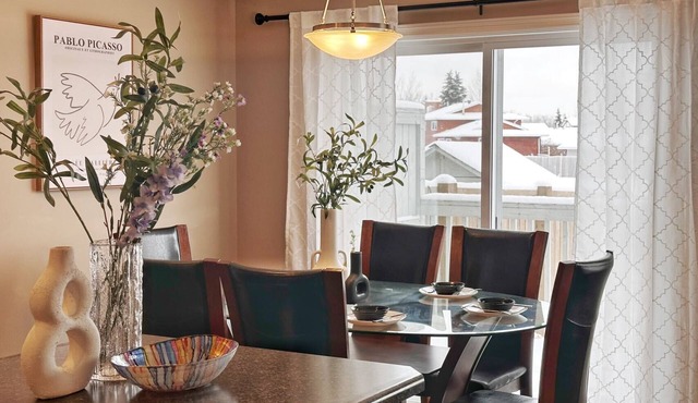 Entire Beautiful and Cozy Home in Northwest of Edmonton