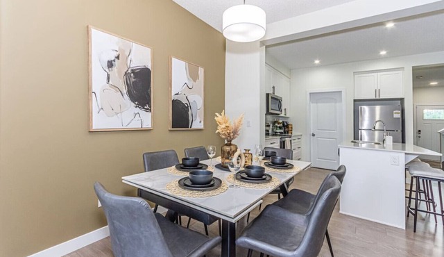 Escape in Style/King Bed/Disney/Near WEM