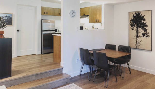 Escape to comfort - 1 bed/1 bath, 1 min from Village Centre