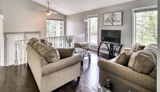 EXECUTIVE 5BD HOME | MINS TO SPRUCE MEADOWS