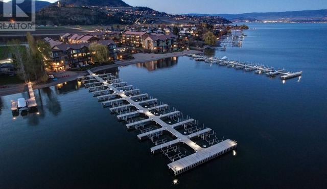 FAMILY and FRIENDS! Lake front condo lake/pool view. TOP 🔝 FLOOR