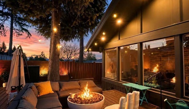 Family-Friendly 3BR Suite with Mount Baker & Bay Views