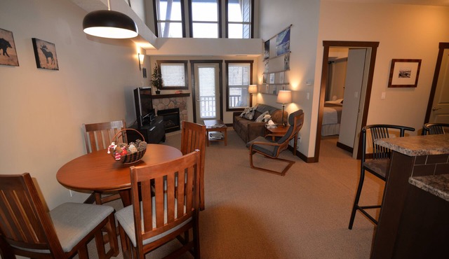 Fantastic Fernie Flat ! Central Location & Amenities