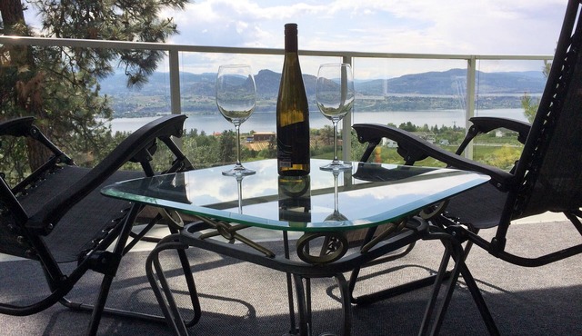 Fantastic Lake Views! Complimentary Wine! What More Could You Ask for?!