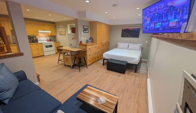 Fresh Studio Apartment in Central Rossland