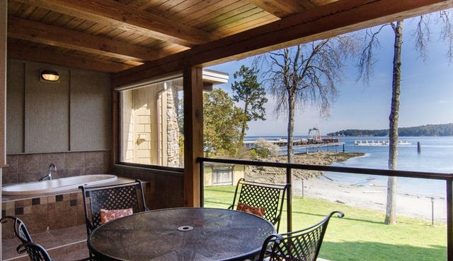 Galiano Oceanfront Inn & Spa