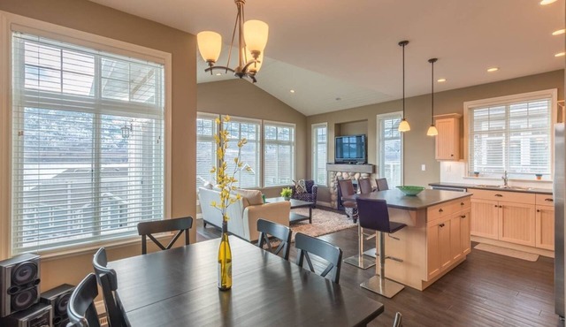 Gorgeous View, 4 bedrooms, 3 bathrooms with boat slip