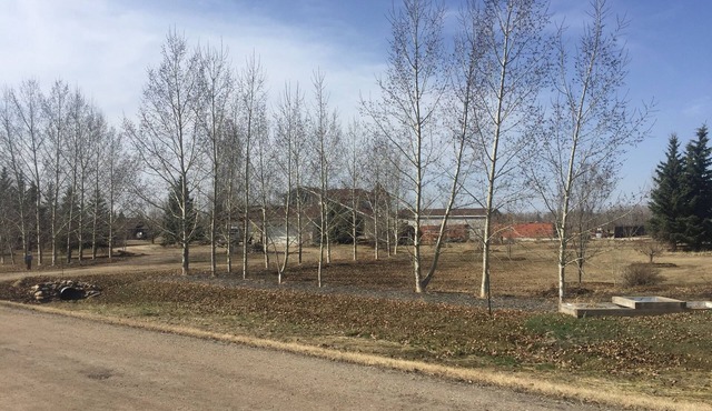 Green Ribbon Acres, in beautiful Leduc County