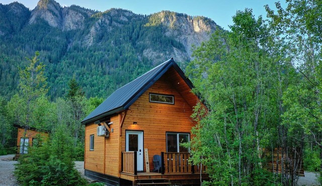 Grey Lodge - Alpha Mountain Lodging + Sauna