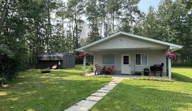 Guest House at Parkland Beach, Gull Lake