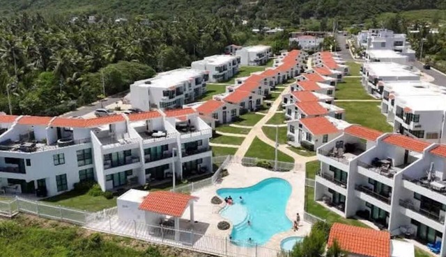 Hidden Oasis -Private Pool, Walk to Beach, Isabela with AC, WiFi in Isabela