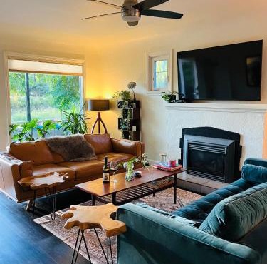 Hikari-Okanagan Sunshine B&B
