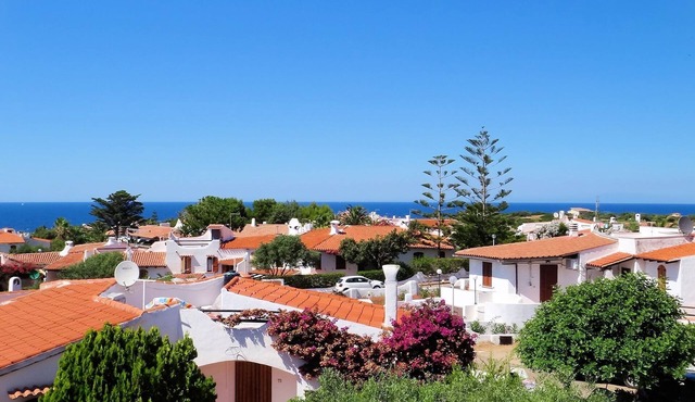 Holiday home on the sea in Sardinia - satellite TV, washing machine and sea view in Valledoria