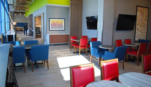 Holiday Inn Express Vancouver Airport-Richmond by IHG
