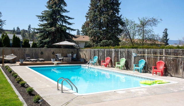 Hollywood Holiday House - Family and Pet Friendly - Pool open MAY 15