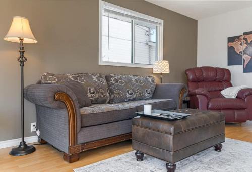 Hoodoo Hideout - 2BR House - Family Retreat - King Suite