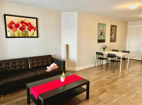 Kelowna new lake view 2bedrooms close BIG WHITE