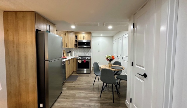 Keswick Comfy & Serene Private Retreat | 16 mins to YEG & WEM | 2Beds