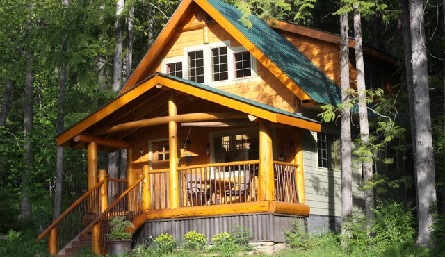 Kootenay Lake Timber Frame Cabin