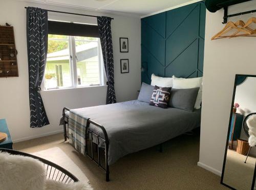 Koowai - The song of nature - double ensuite room set within extensive gardens in Owhango