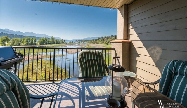 Lake Life Livin | Lake View | Pool | Hot Tub | Gym