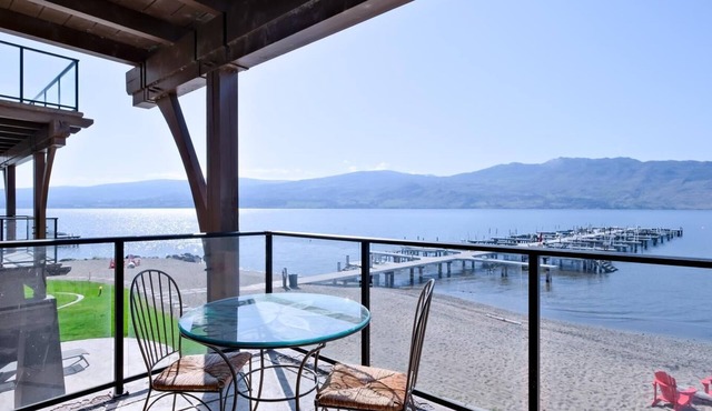 Lakefront condo at Barona Beach