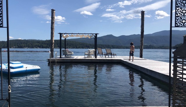 Lakefront escape with private beach and dock in Port Alberni
