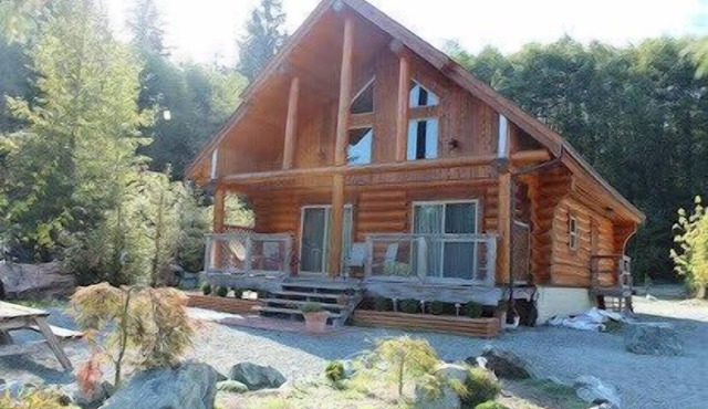 Lakefront Log Cabin - Beaver Lake Resort - Legal short term rental