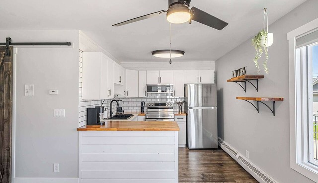 Lakefront Lookout 1BR Condo on Lakeshore Drive!