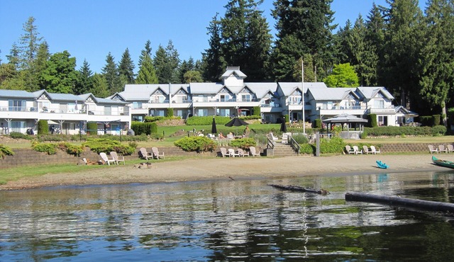 Lakefront Suite at Shawnigan Lake Beach Resort