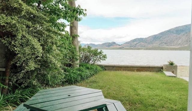 Lakeside Studio w/Balcony at Green Gables Resort