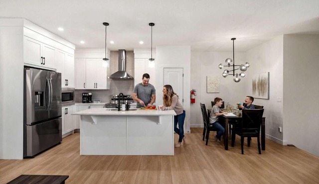 Large 5BR Family Home w Kids Play Den & Private Basement Suite Included, FREE Banff Pass!