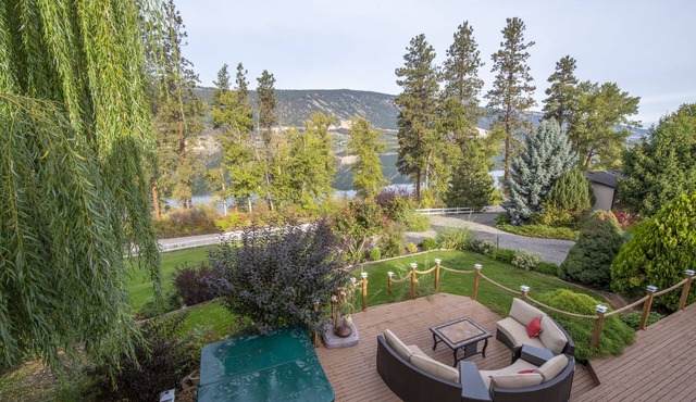 Large private suite with gorgeous views of wood lake on the Okanagan rail trail.