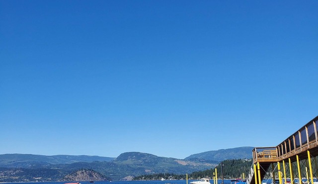 Large RV at Popular Resort in Blind Bay