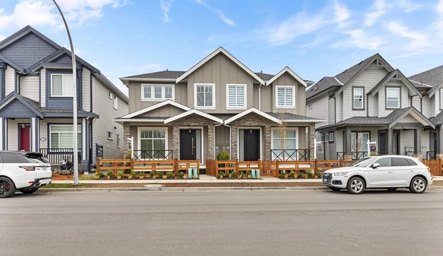 Levida Living - Cozy 2 Bedroom Suite at the Heart of Langley