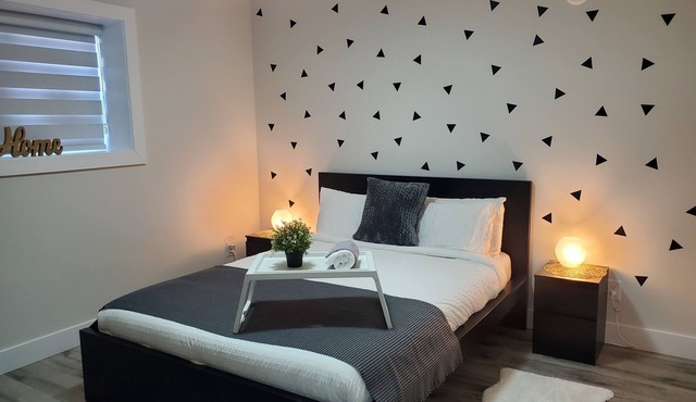 Lux Modern 2bd Radiant Suite+Free Parking