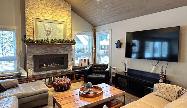 Luxurious Quail Crossing Residence at Apex Mountain Resort