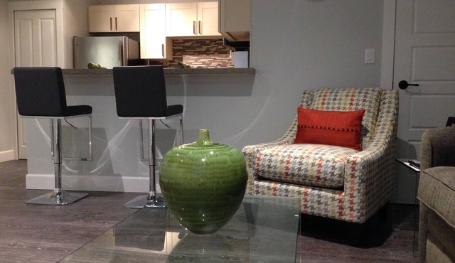 Luxury 1-Bed Suite at Nature's Door, by Port Moody beach, trail and centre.