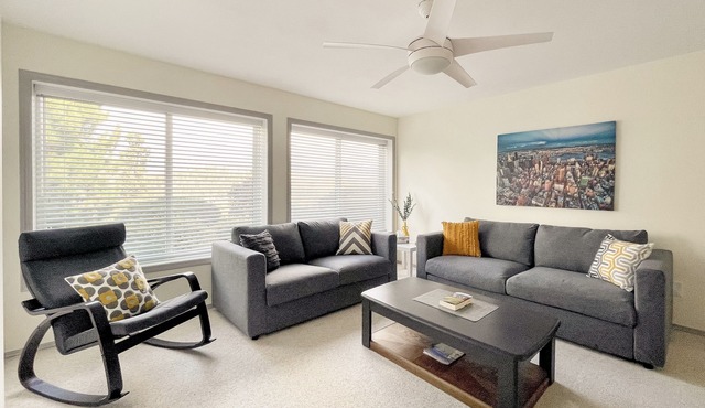 Luxury Family Suite w Crib | Step-Free + Parking at Door | Scenic & Convenient