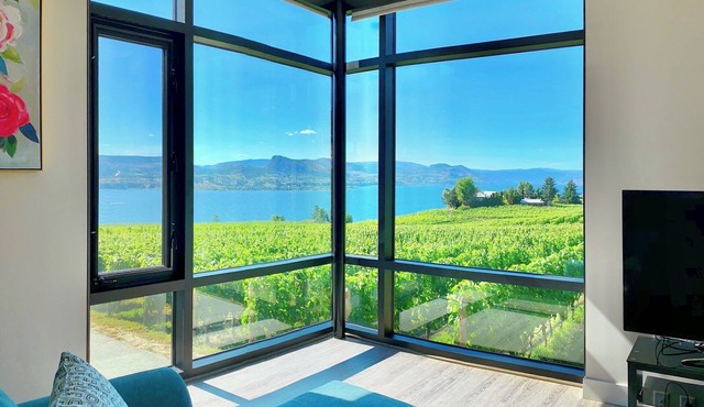 Luxury Guest Suite at Moraine Winery with Vineyard and Lake Views