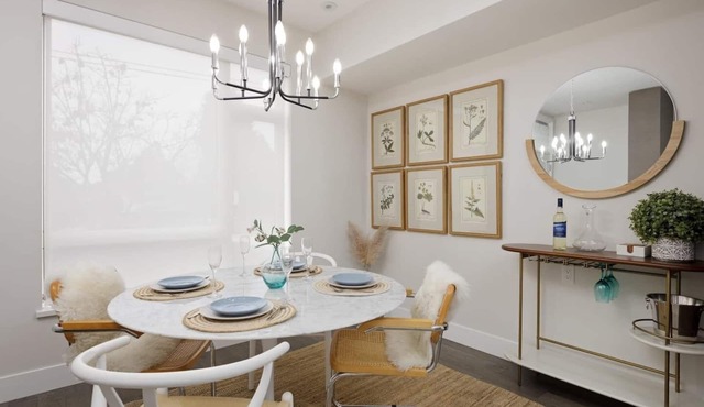Luxury home near DT and YVR w/2 indoor parking