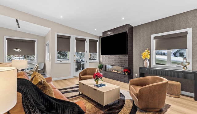 Luxury Mountain Retreat (Venus)|Hot Tub|Sleeps12|4BR+DEN BY SSR (RES-12662)