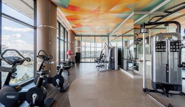 Luxury Penthouse next to BC Place
