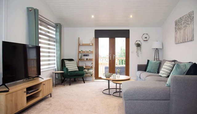 Luxury Retreat Cabin w/Hot Tub Near York Countryside in York