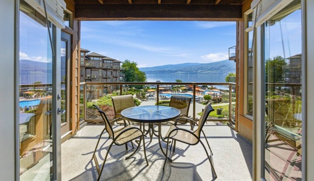 Luxury Suite at Cove Resort with Full Amenities