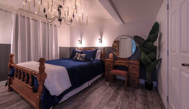 Magical Themed Decor! Pets Welcome! 3 Bedrooms