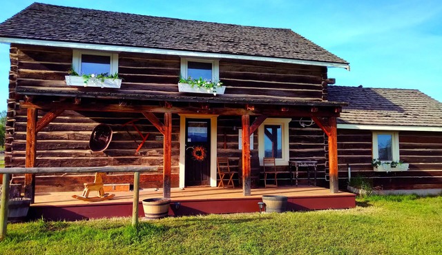 Meadow Lake Guest Ranch - Meadow Lake Roadhouse